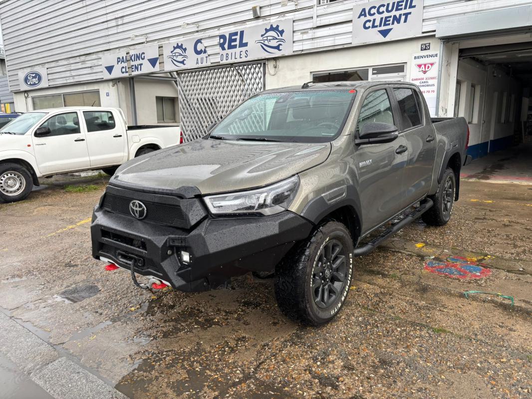 Toyota Hilux - IV 4WD 2.8 D-4D 204 DOUBLE CABINE INVINCIBLE