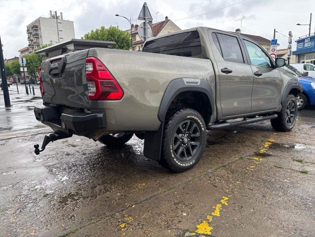 Toyota Hilux - IV 4WD 2.8 D-4D 204 DOUBLE CABINE INVINCIBLE
