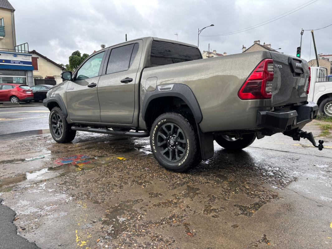 Toyota Hilux - IV 4WD 2.8 D-4D 204 DOUBLE CABINE INVINCIBLE
