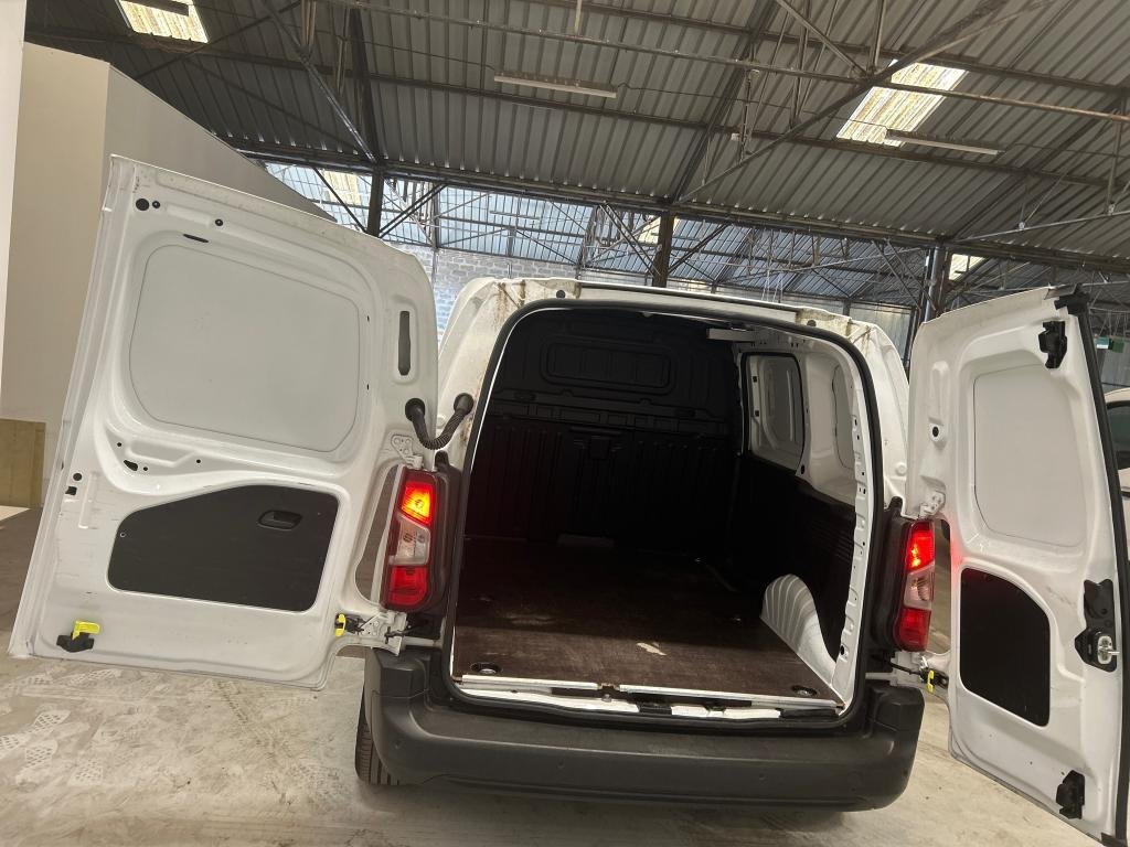 Toyota Hilux - IV 4WD 2.4 D-4D 150 DOUBLE CABINE