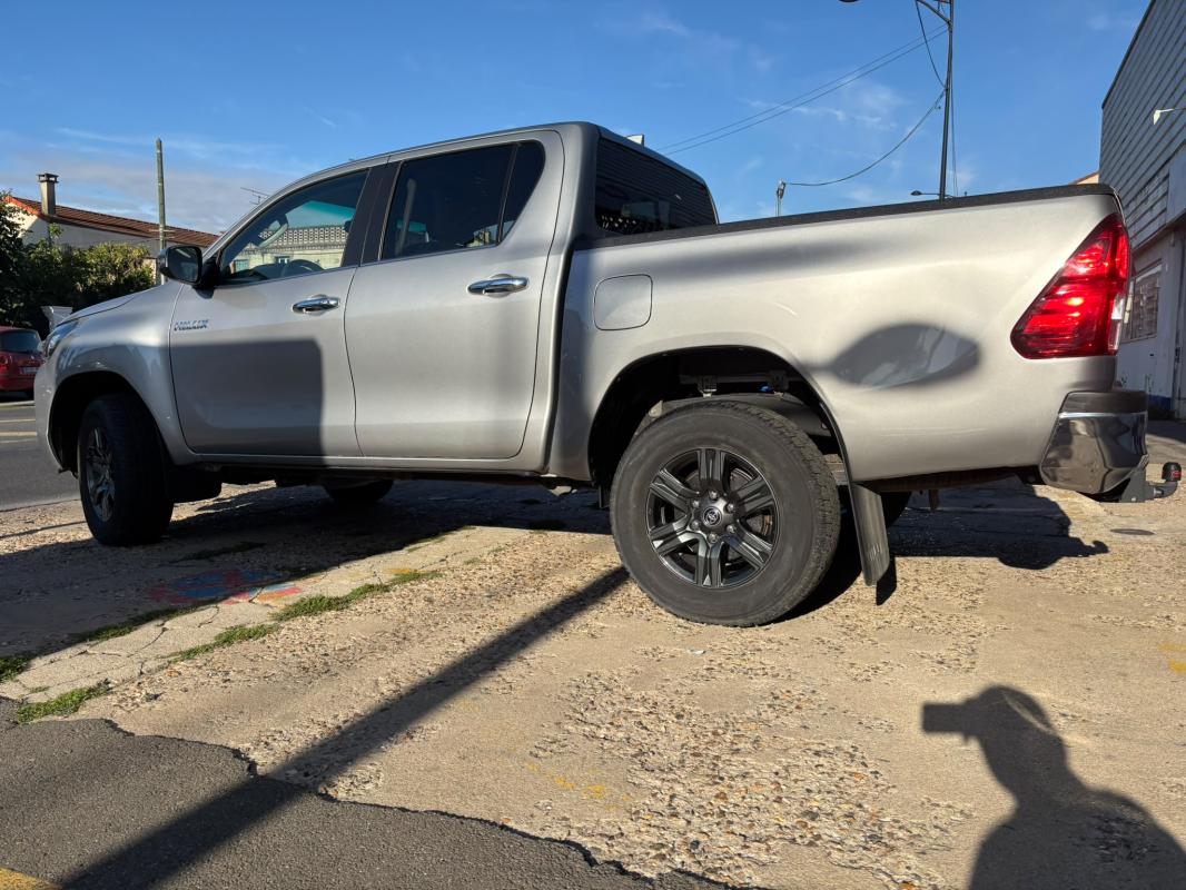 Toyota Hilux - IV 4WD 2.4 D-4D 150 DOUBLE CABINE