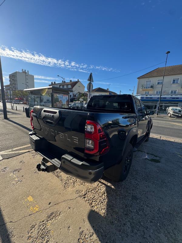 Toyota Hilux - IV 4WD 2.8 D-4D 204 DOUBLE CABINE INVINCIBLE