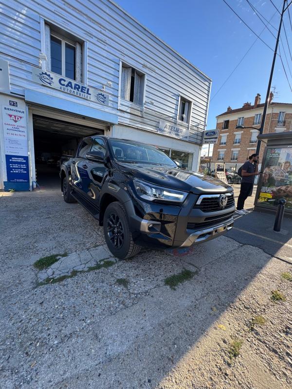 Toyota Hilux - IV 4WD 2.8 D-4D 204 DOUBLE CABINE INVINCIBLE