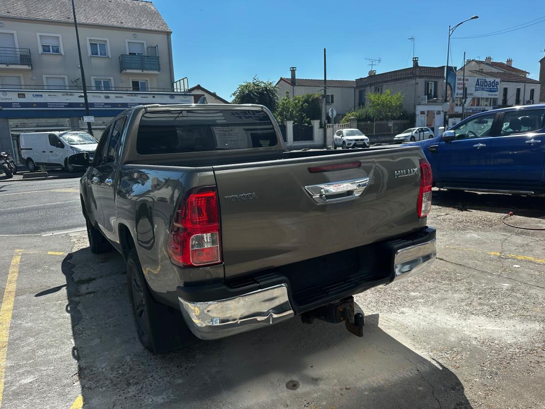 Toyota Hilux - IV 4WD 2.4 D-4D 150 DOUBLE CABINE
