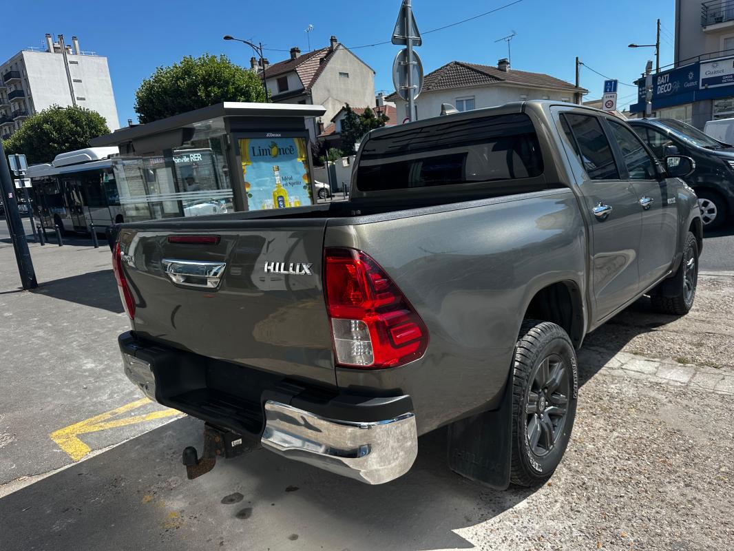Toyota Hilux - IV 4WD 2.4 D-4D 150 DOUBLE CABINE