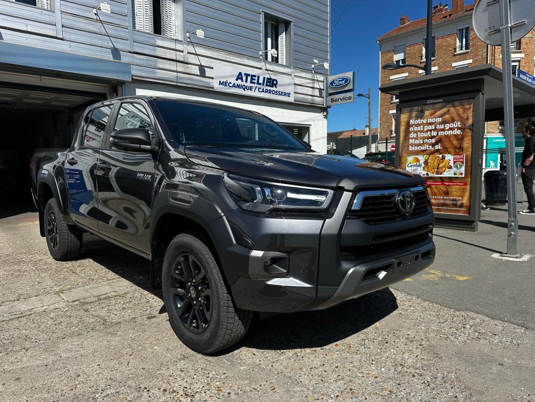 Toyota Hilux - IV 4WD 2.8 D-4D 204 DOUBLE CABINE INVINCIBLE