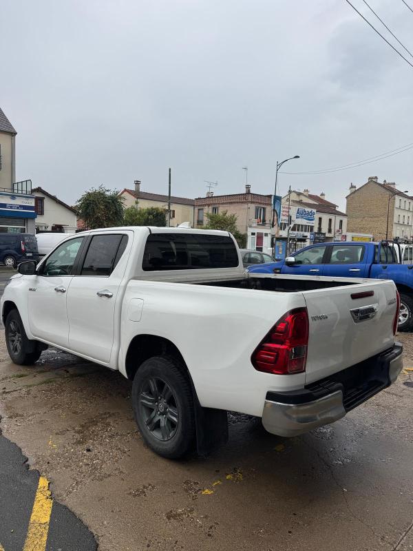 Toyota Hilux - IV 4WD 2.4 D-4D 150 DOUBLE CABINE