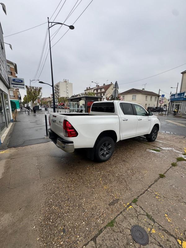 Toyota Hilux - IV 4WD 2.4 D-4D 150 DOUBLE CABINE