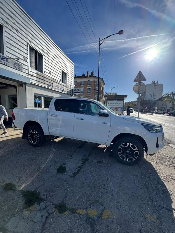 Toyota Hilux - IV 4WD 2.8 D-4D 204 DOUBLE CABINE EXECUTIF
